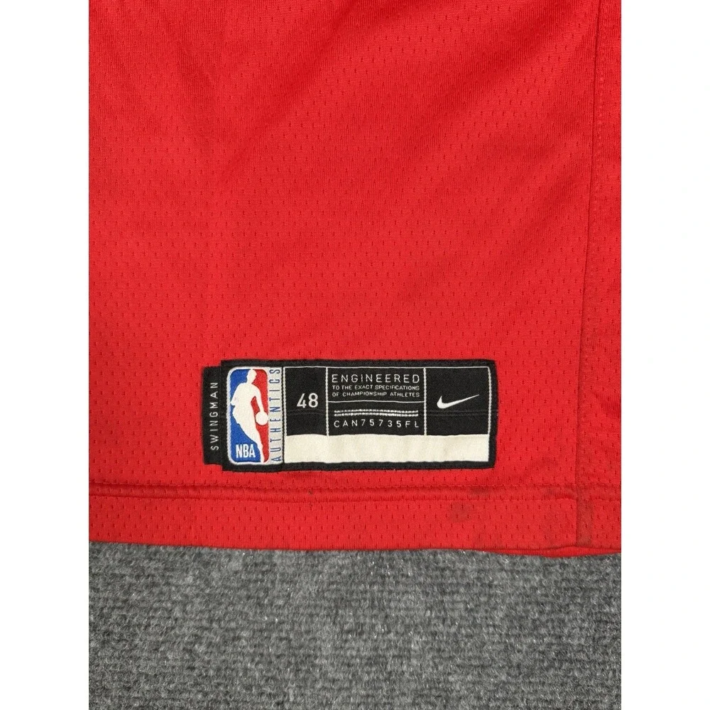 Nike NBA Chicago Bulls Zach LaVine #8 Swingman Jersey Red Mens Large 48